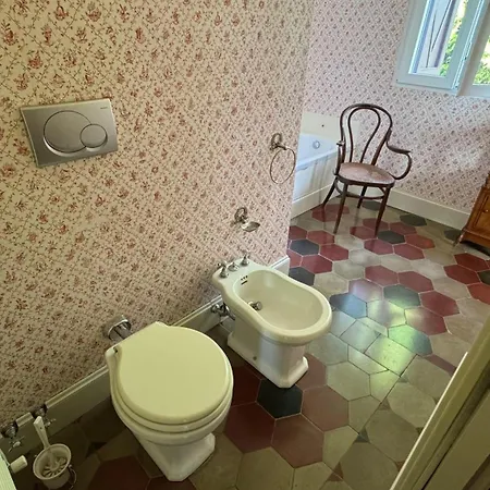 Maria Villa *